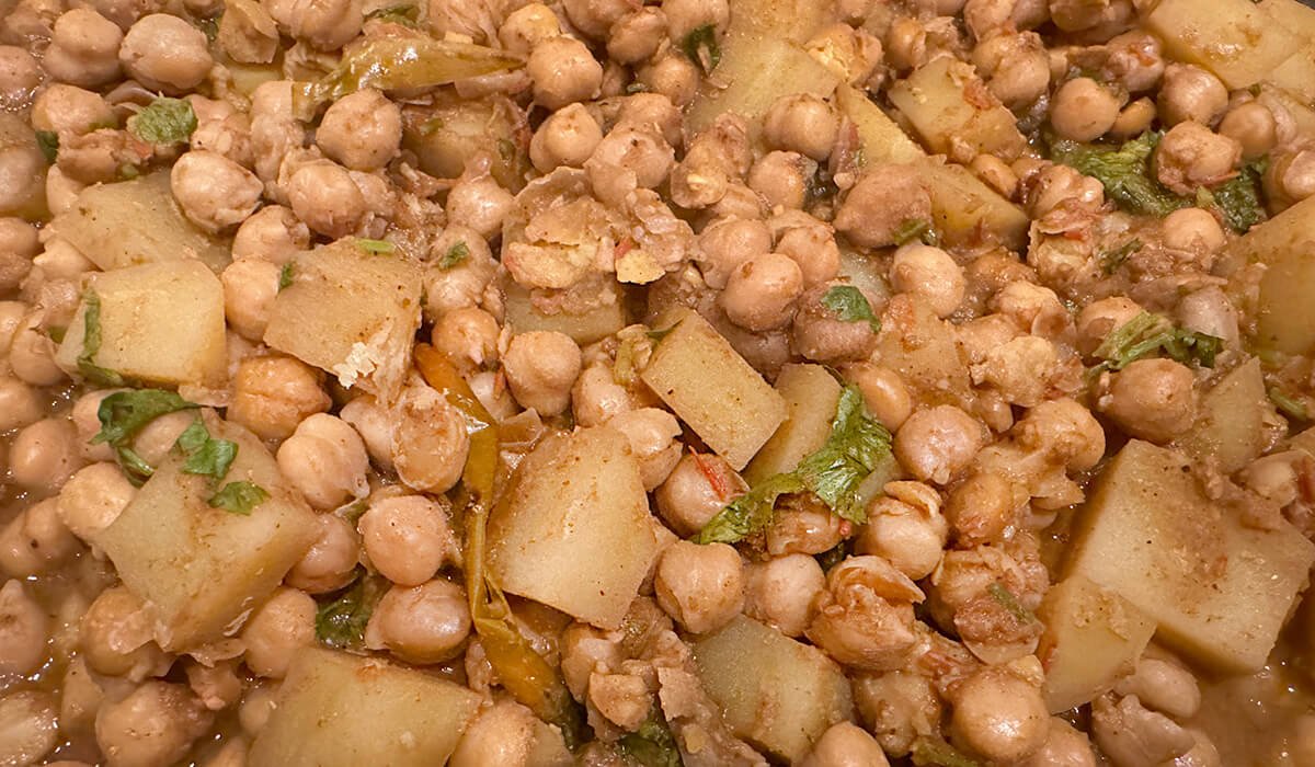 anil grover chicpea potato curry